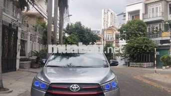 Toyota Innova 2017 2.0E Bạc