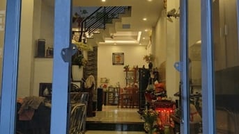 Bán Nhà phố 3 lầu . 2 mặt tiền hẻm Tân Mỹ, Q7
