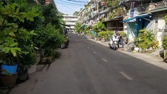 Nhà Bán: Cc Ngô Gia Tự (Tầng Trệt) Trần Nhân Tôn P.2 Q.10 dt:3,5x14,5m