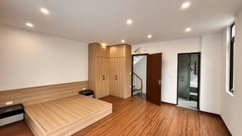 NHÀ MỚI ĐẸP VIỆT HƯNG – LÔ GÓC – NGÕ THÔNG – 10M RA Ô TÔ - GIÁ 9.x TỶ