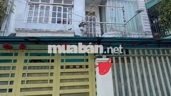 Nhà 8 x 13,5 (110m2) 3 Tầng Nhà cũ 1 đời chủ cần cải tạo. 