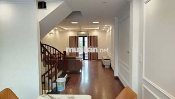 NHÀ ĐẸP TẠI VIỆT HƯNG - LONG BIÊN . CHỦ PHÁ SẢN CẦN BÁN NHANH