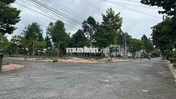 NHÀ TRỆT LẦU VỪA HOÀN THIỆN VIEW CÔNG VIÊN KHU TÁI ĐỊNH CƯ TRƯỜNG AN,