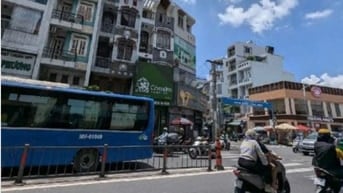 Kẹt tiền bán lỗ nhà 4lau MT Phạm Hùng,Q8,5.5x17m,thuê 40tr/tháng,17ty