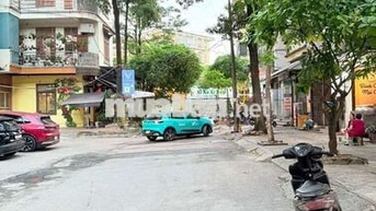 Tôi cần bán nhà 5, tầng, mặt ngõ ô tô chánh đỗ kinh doanh Duy Tân.