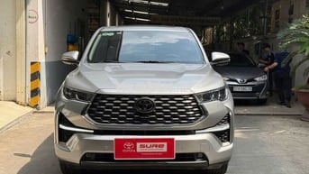 Toyota Innova Cross Hybrid 2024 Bạc