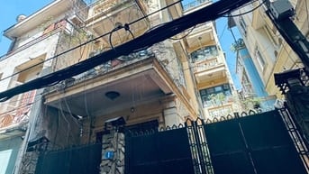 Bán Biệt Thự 3.5 Tầng Khu Quan Nhân-Giáp Nhất. 