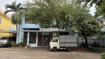 HÀNG ĐỘC BẢN: CHO THUÊ NHÀ HXH TRẦN QUỐC HOÀN – SÂN VƯỜN KHỦNG 400M²!