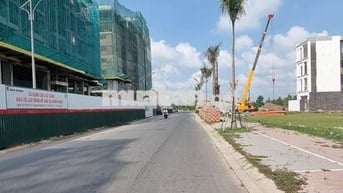 Nền góc hai mặt tiền đẹp Nam Long II Central lake
