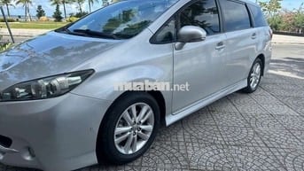 Toyota Wish 2011 Bạc