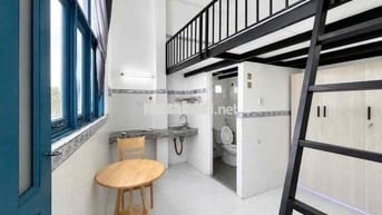 Phòng Gác Cao 1m7 - Ngay Cvpm Quang Trung - Sẵn Máy Lạnh - Cửa Sổ Trời
