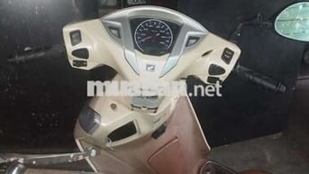 Honda Lead Vàng kem