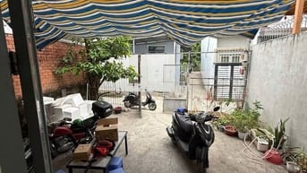 Cho thuê nhà 2 mặt tiền hẻm ô tô Linh Đông diện tích lớn giá rẻ