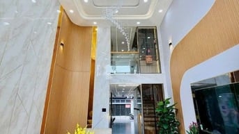 Nhỉnh 13 tỷ có nhà 6 lầu đẹp ngang 4.3m 73m2 hẻm 183 Nguyễn Văn Khối.