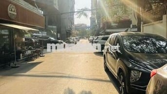 Cho thuê nhà ngõ 48 phố Nguyễn Chánh. Diện tích 55m2 x 5 tầng 35 triệu