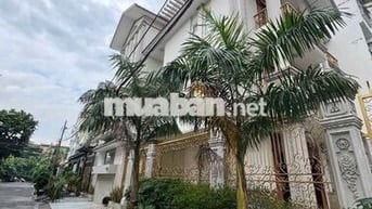 Cho thuê biệt thự góc 2 mặt tiền đường nội khu Tên Lửa 