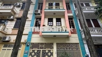 Cho thuê nhà phố Nguyễn Bá Khoản, Diện tích 85m2 x 3 tầng, mặt tiền 7m