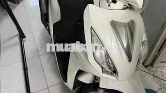 Honda Vision Trắng
