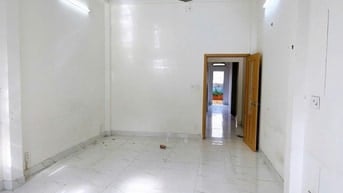 MTKD gần chợ và đường Tân Hương. DT: 4X22.5m. 4 tầng. Giá 11.5tTL
