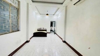 Cho thuê nhà 3 tầng MT Trần Cao Vân Đoạn Gần Mẹ Nhu KD Sầm Uất