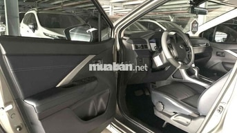 Mitsubishi Xpander Cross 2023 34000 km Xám