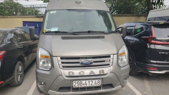 Ford Transit 2018, Dcar 10 chỗ