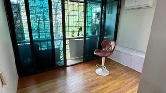 Cho thuê nhà tập thể rông rãi như chung cư 2N, Khách, 1Vs khép kín