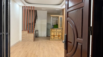 Cho thuê cả nhà 5 tầng tại phường Văn miếu quốc tử giám