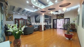 Cho thuê tầng 1 nhà Hào Nam làm văn phòng