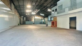Cho thuê xưởng 900m2 + gác lửng đg hẻm Ao Đôi xe cont vào đc giá: 70tr
