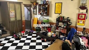 Cho thuê nhà ngõ Chùa Quỳnh- Hai Bà Trưng- dt 30m2*4tầng