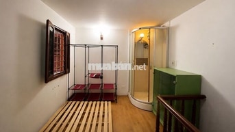 Cho thuê nhà riêng 3 tầng phố Lý Văn Phức, quận Đống Đa