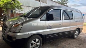 Hyundai Starex 2005 Bạc