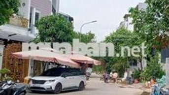 biết thự KDC gia hòa quốc lộ 50 DT 8m x 18m trệt 3 lầu 