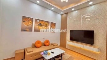 3.x tỷ Tập thể Phương Mai, Tầng 2 80m 3PN gần phố, tặng full nội thất