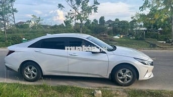 Hyundai Elantra 2024 Trắng 14.000 km