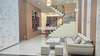 Bán nhà Cổ Nhuế, Bắc Từ Liêm, Nội thất đẹp, ô tô gần, 35m2 - 6,8 tỷ
