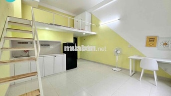 CHO THUÊ CHDV CỬA SỔ THOÁNG NGAY PHẠM VĂN ĐỒNG GIGAMALLL FULL NỘI THẤT