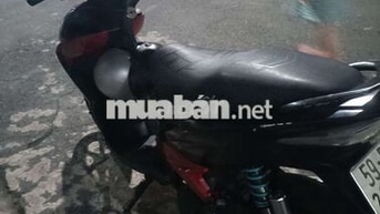 Yamaha Luvias FI Đỏ đen