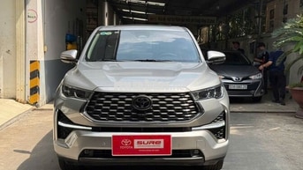 Toyota Innova Cross Hybrid 2024 Bạc 11.467 km