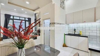 Hiếm Phố Nguyễn Tuân, nhà dân xây đẹp, ngõ to như phố, dt 30m*5 tầng