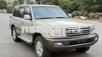 Toyota Land Cruiser LC 100 2005 Vàng cát