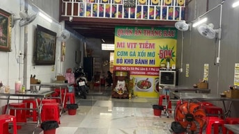 Cần sang gấp Quán ăn Khu Ẩm thực Phú Lâm Q6 cũ TPHCM giá sang 110tr
