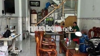 cho thuê nhà mới 99% 3 tầng 4 pn 5wc sân thượng gần trường Kim Đồng