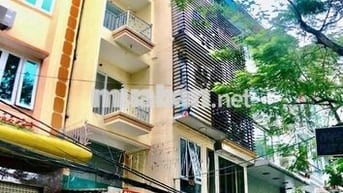 CHO THUÊ NHÀ NGUYÊN CĂN MẶT HỒ HOÀNG CẦU – 5 TẦNG – Ô TÔ ĐỖ CỬA