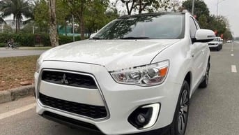 Mitsubishi Outlander 2.0 Trắng 75000 km