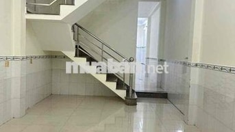 cho thuê nhà rộng thoáng 4,5x18  178/ đs 8 p11 GV 4pn 3wc giá 14tl