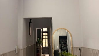 Cần bán gấp căn nhà Hồ Bá Phấn Q9 ,Sổ hồng riêng 