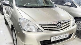 Toyota Innova-G 2010 Số sàn Vàng cát