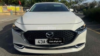 Mazda3 Luxury 2022 Trắng 63000 km xe rất đẹp.